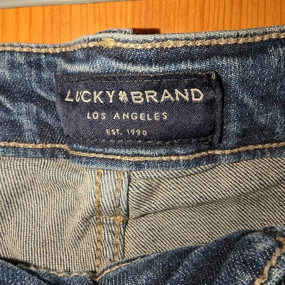 Lucky Brand "The Roll Up" style shorts - Picture 5 of 7